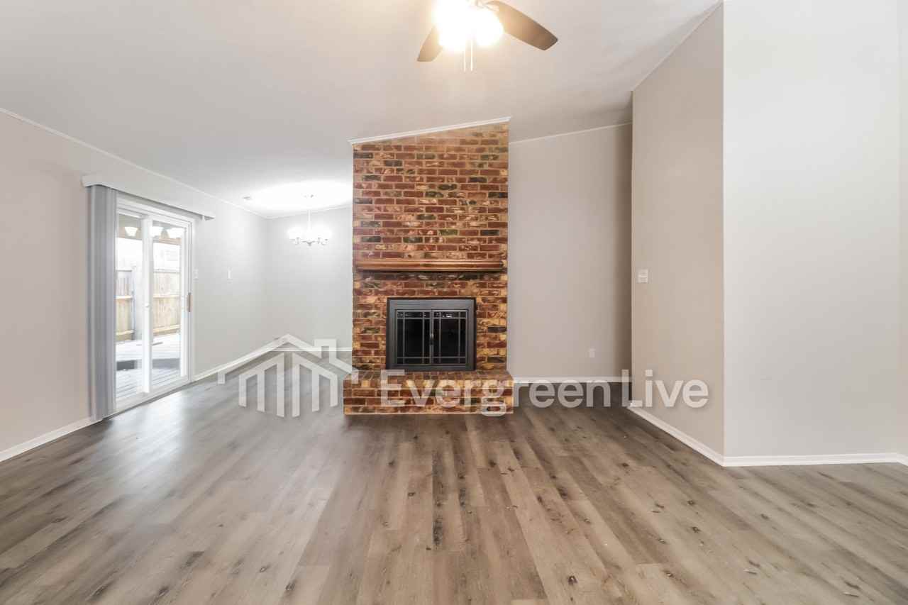 2404 Heathercrest Dr - Photo 4 of 18