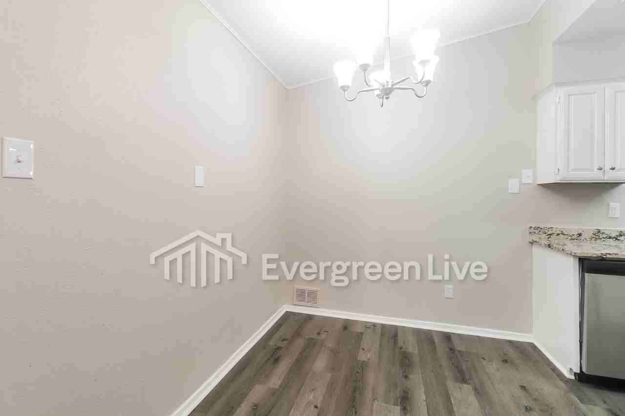 2404 Heathercrest Dr - Photo 6 of 18