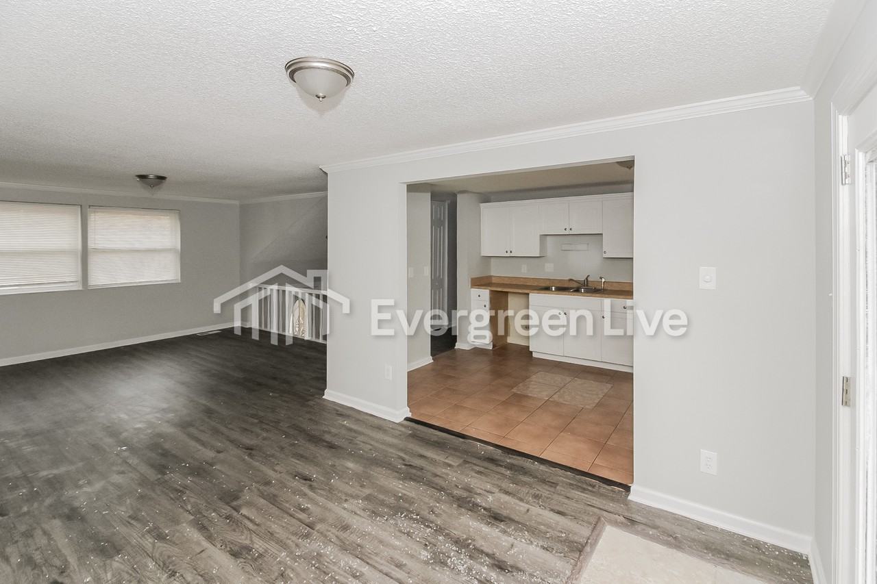 7193 Eggleston Rd - Photo 6 of 23