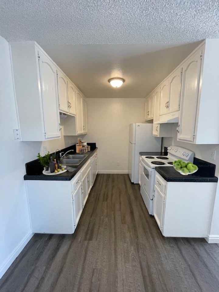 Grove Terrace - Photo 2 of 19