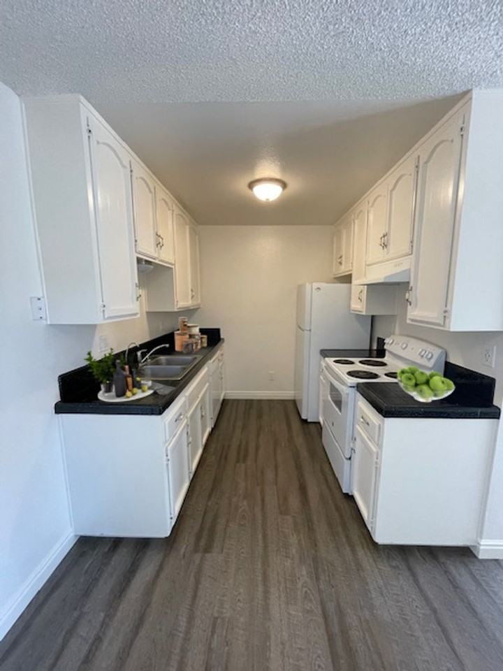 Grove Terrace - Photo 5 of 8