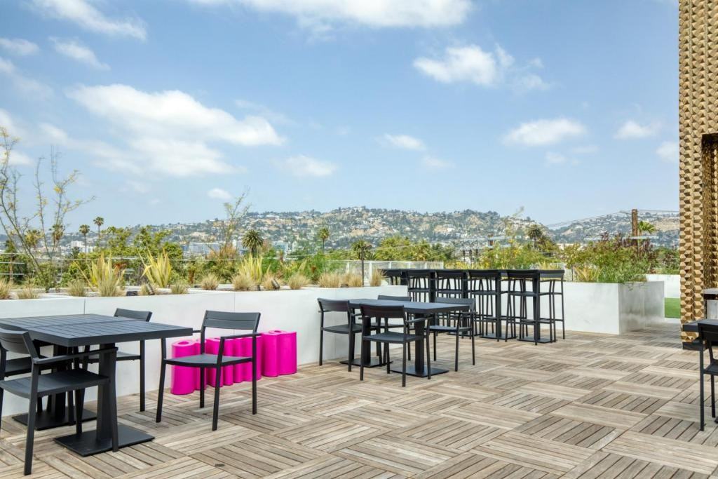 The Melrose - Photo 6 of 10