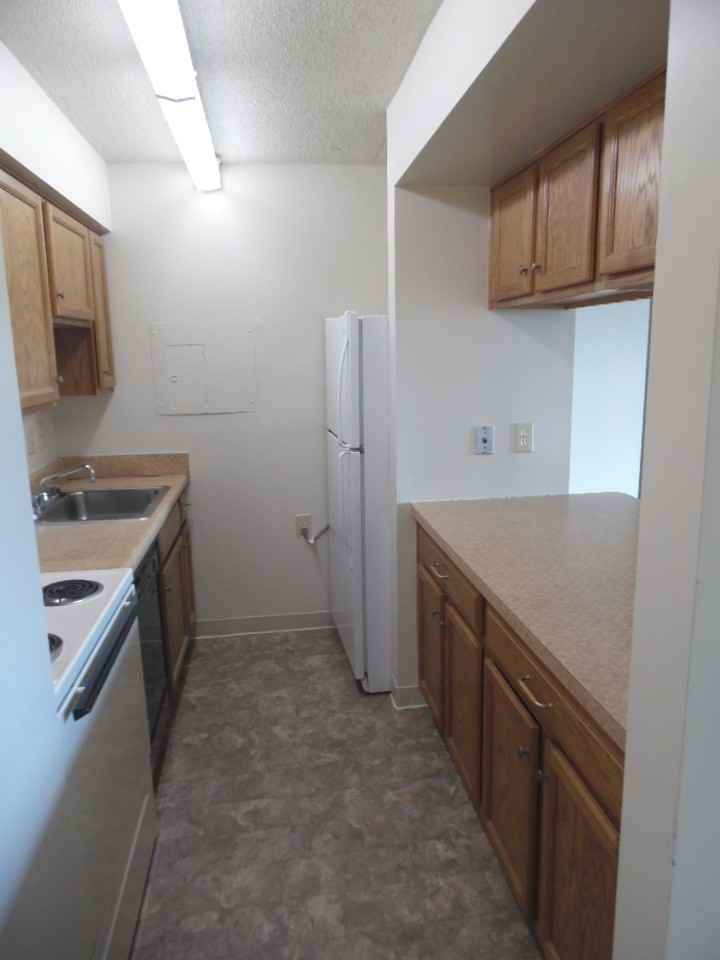 Monroe Park Towers Apartments - Photo 2 of 10