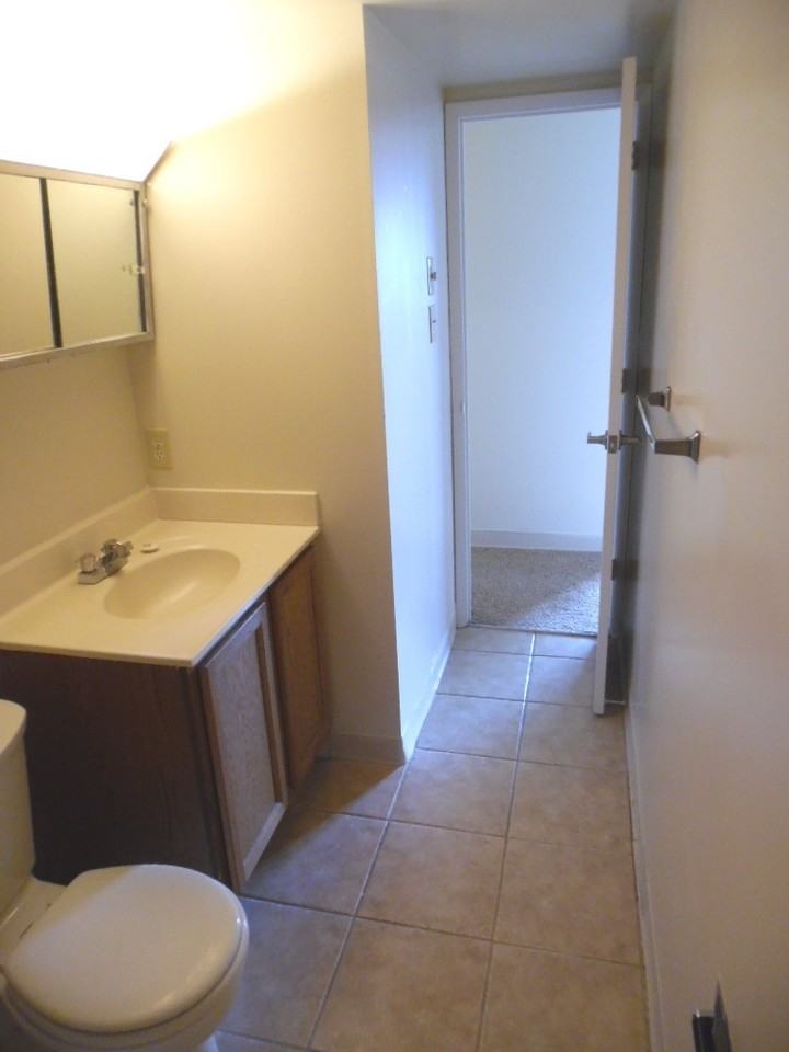 Monroe Park Towers Apartments - Photo 5 of 10