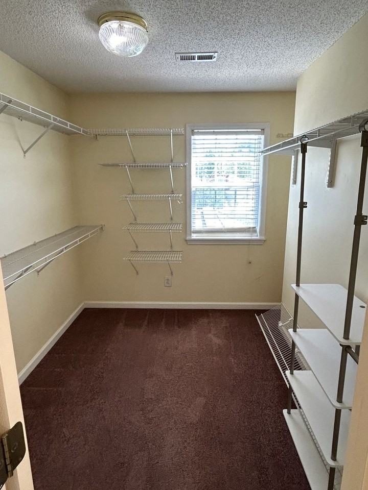 273 Ivy Place - Photo 5 of 43