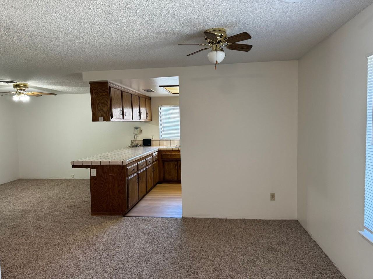 6005 Derrick St - Photo 4 of 14