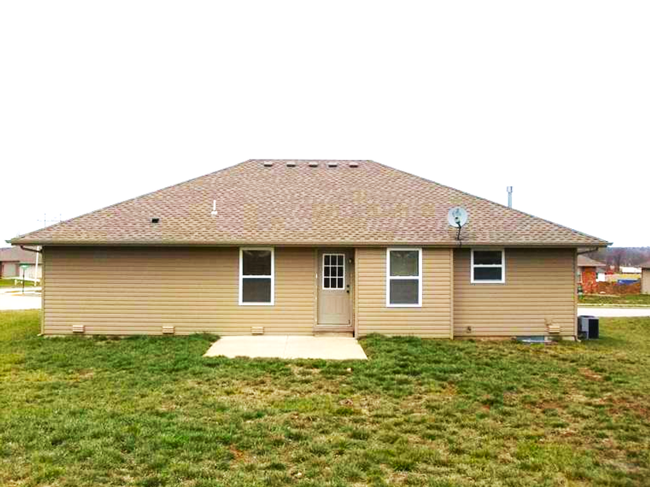 866 W Lorenza Dr - Photo 4 of 4