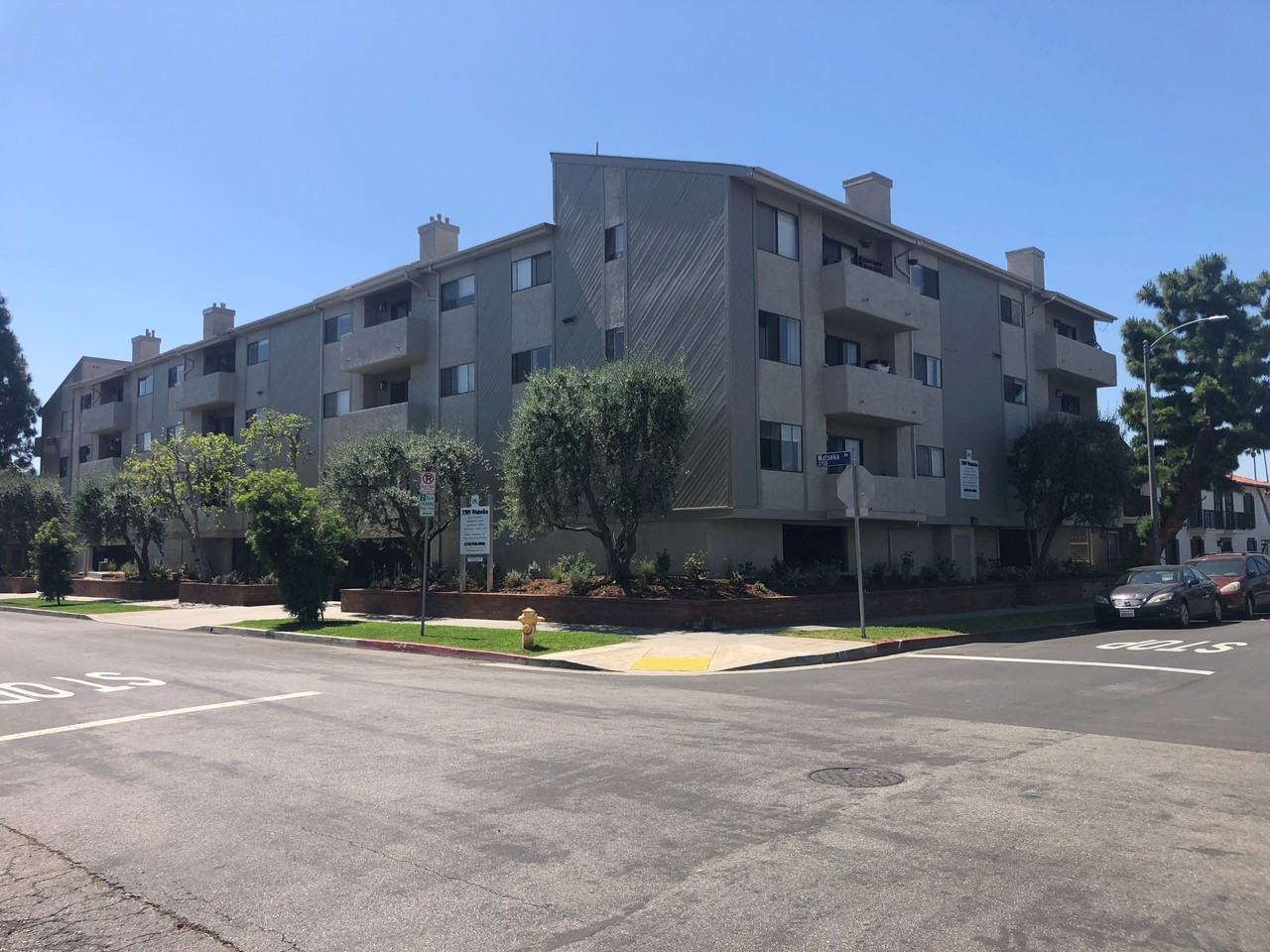 wat370 - Photo 2 of 5