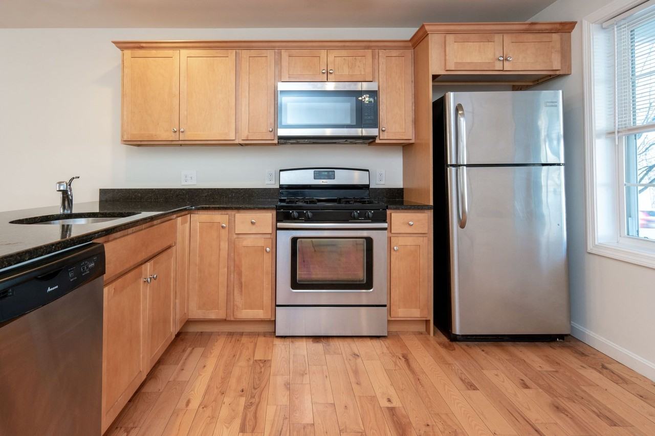 Amy's Commons - Photo 3 of 44