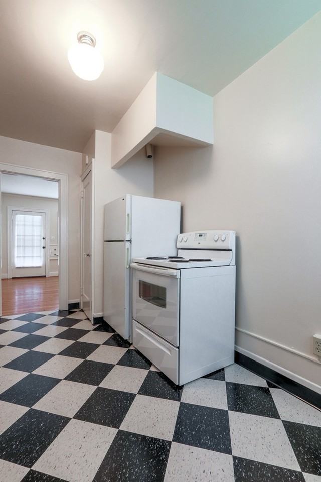 HOLLADAY COURT APARTMENTS (CZOP08) - Photo 7 of 22