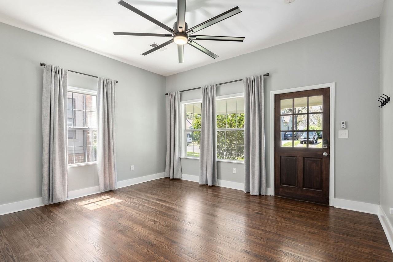 1021 N 6th St - Photo 2 of 29