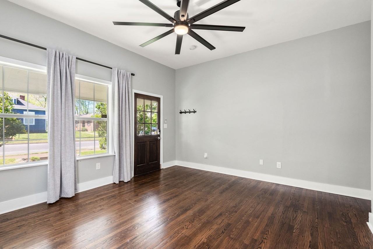 1021 N 6th St - Photo 3 of 29