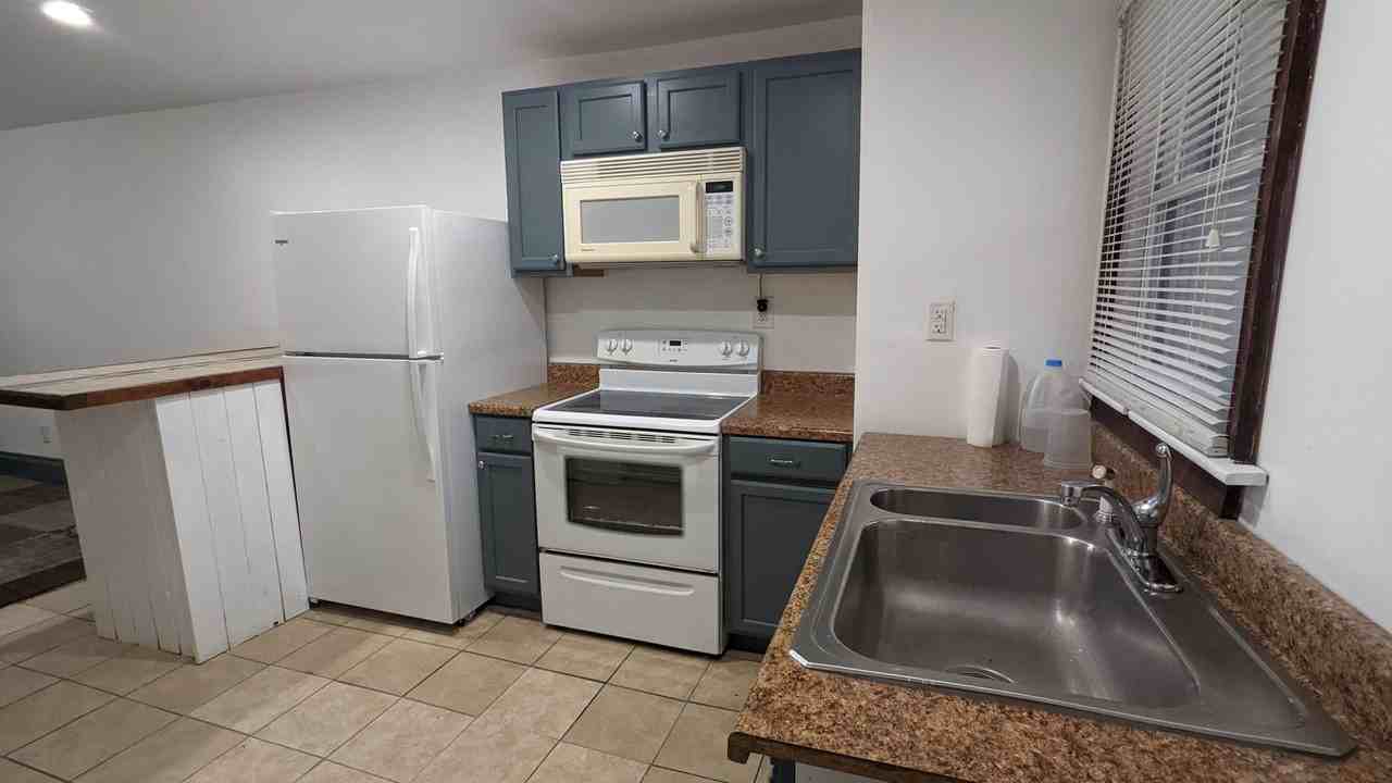 70 1st St - Photo 3 of 7