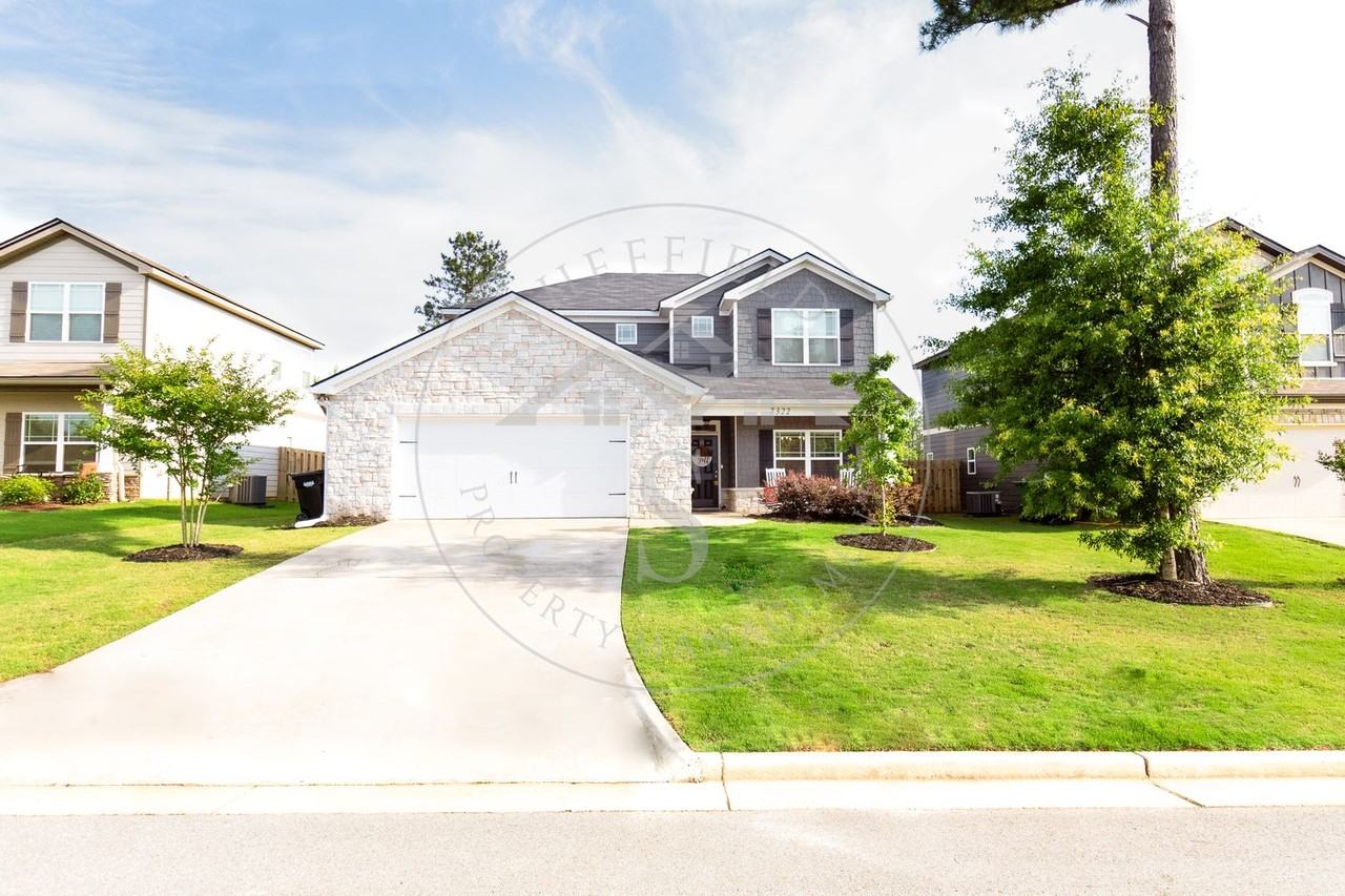7322 Pine Chase Dr - Photo 2 of 33
