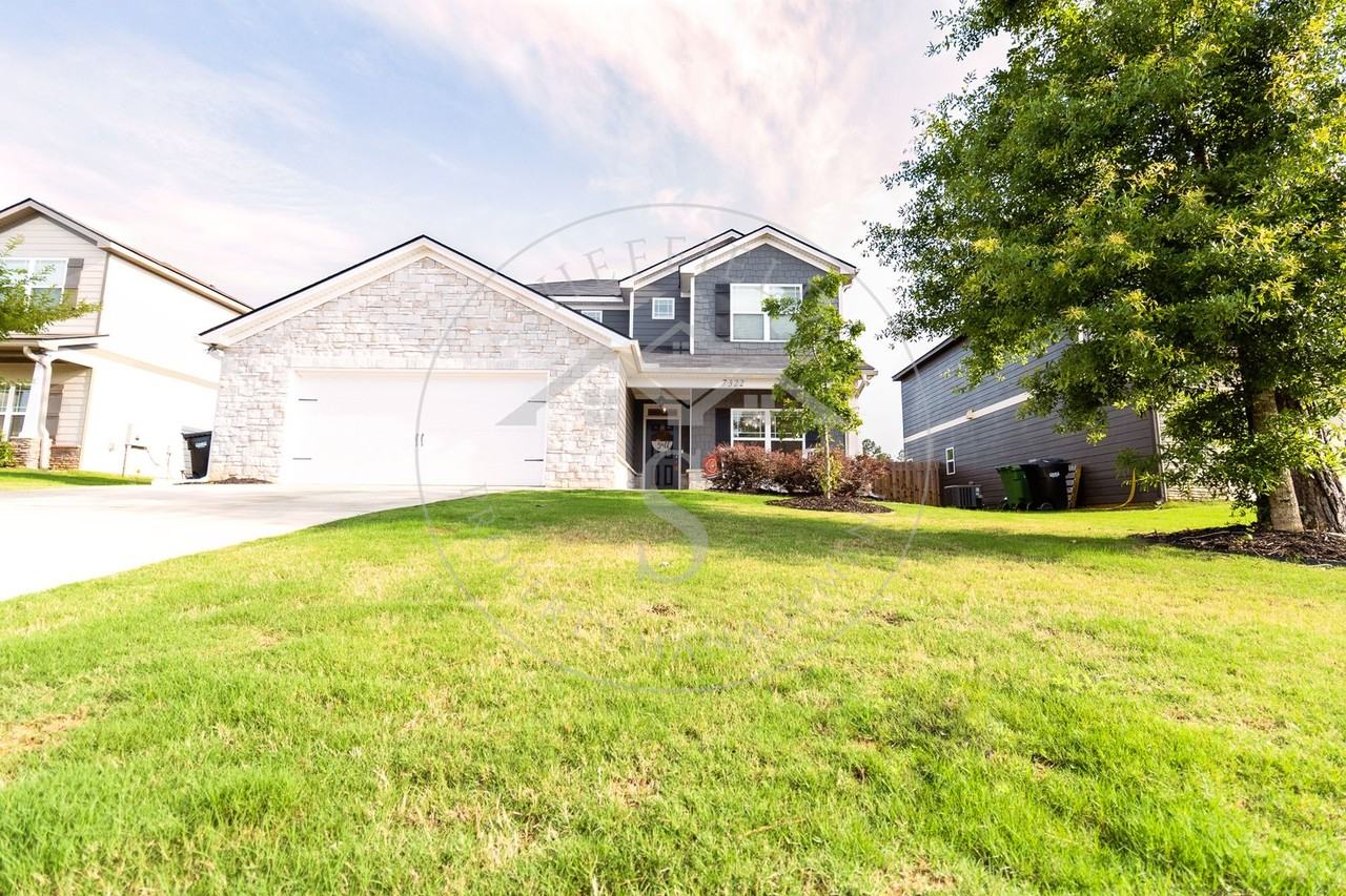 7322 Pine Chase Dr - Photo 3 of 33
