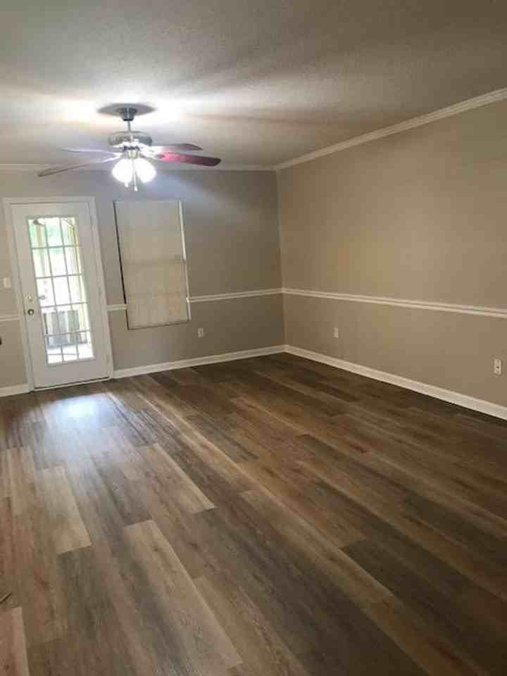 255 S Fairview Dr - Photo 3 of 17