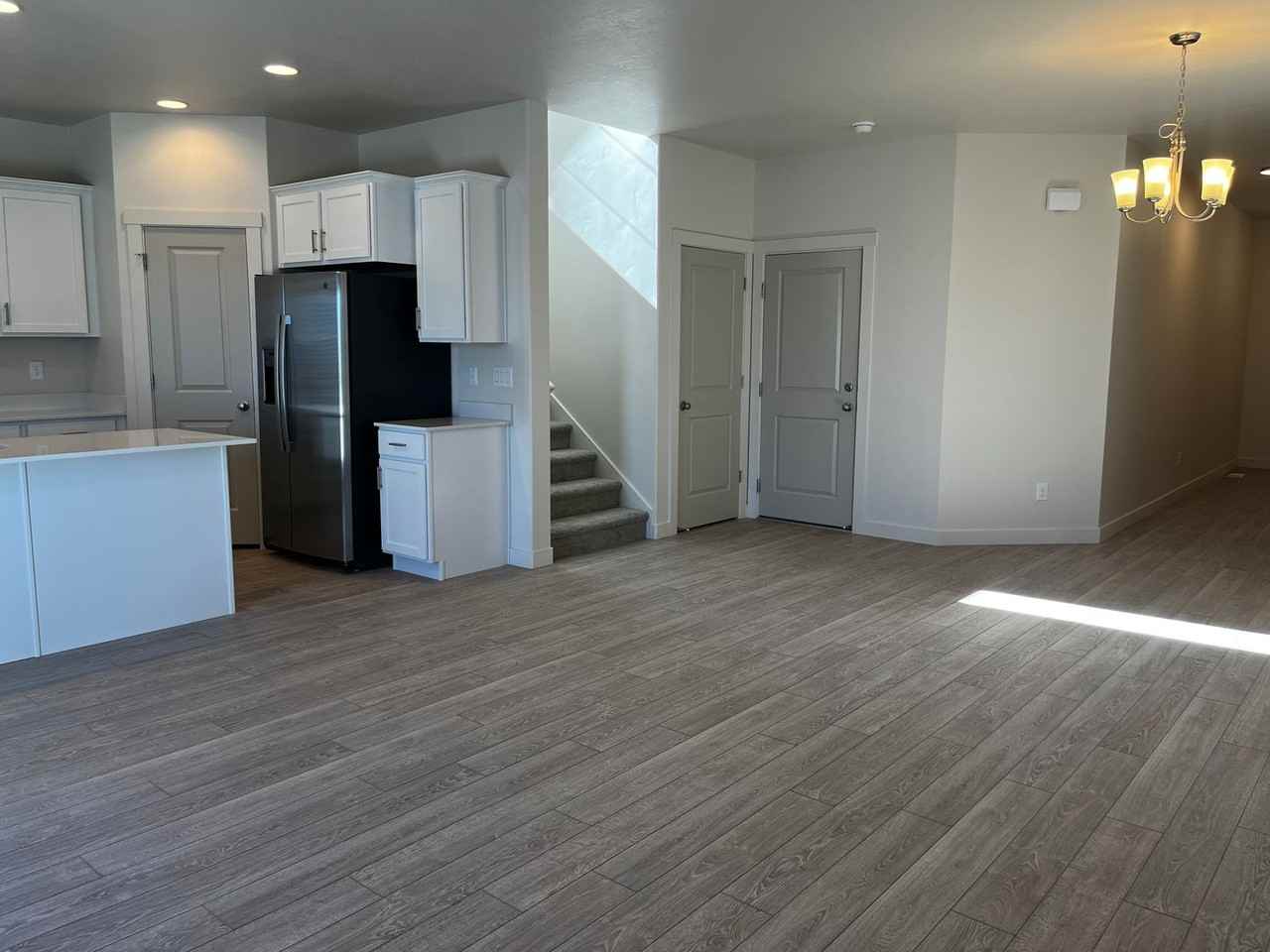 526 S Oracle St - Photo 3 of 38