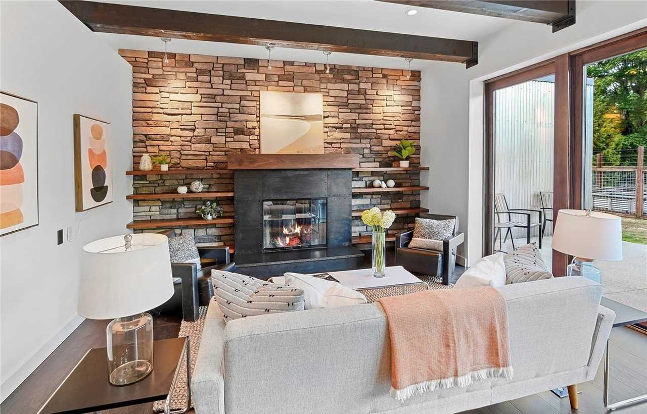 10113 Ne Kitsap St - Photo 3 of 17