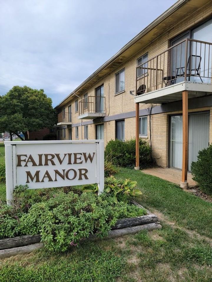 43004304 Fairview Ave. Apartments in Downtown St. Louis, St. Louis, MO