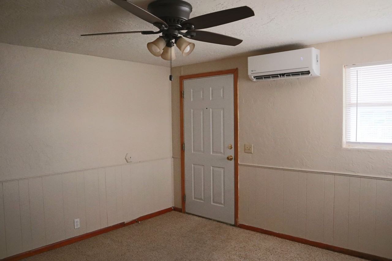 309 1/2 E Oklahoma Ave - Photo 2 of 26