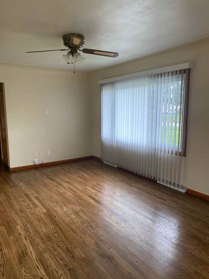 343 Beverly Hills Drive - Photo 3 of 18