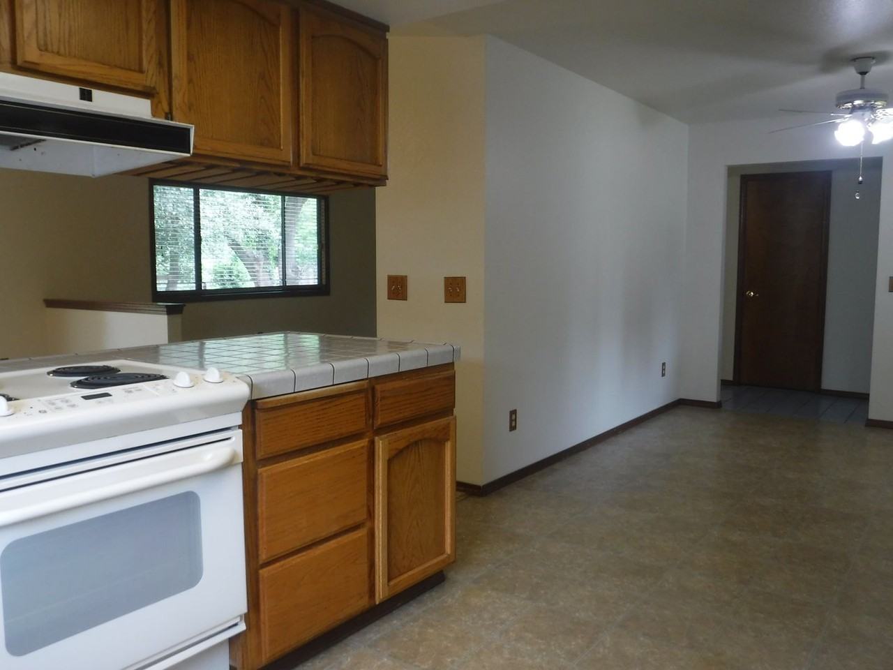3314 Somerset Ave - Photo 7 of 20
