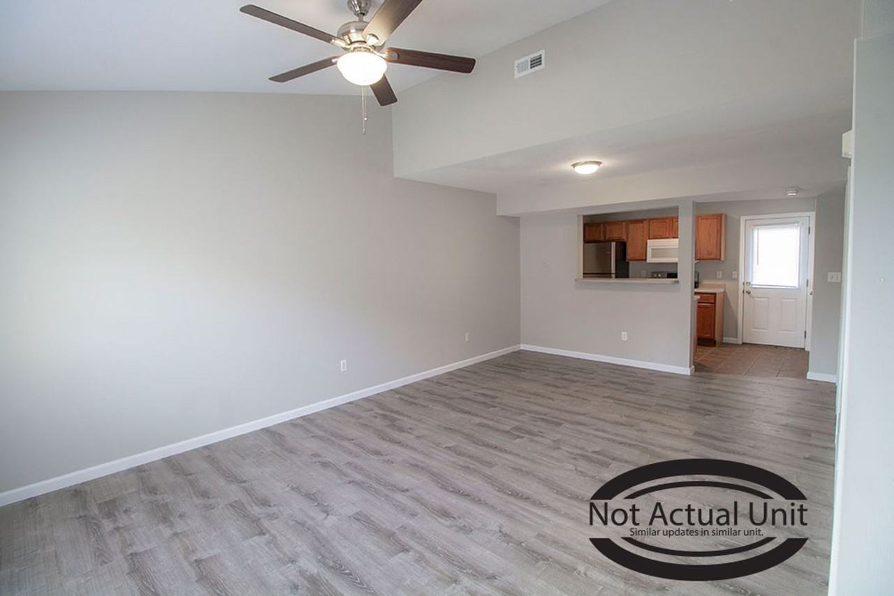 1527 Bodie Dr - Photo 2 of 31