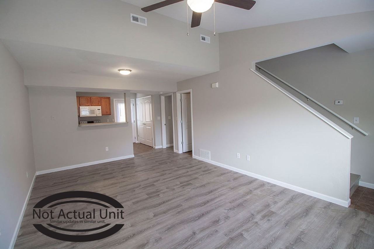 1527 Bodie Dr - Photo 3 of 31