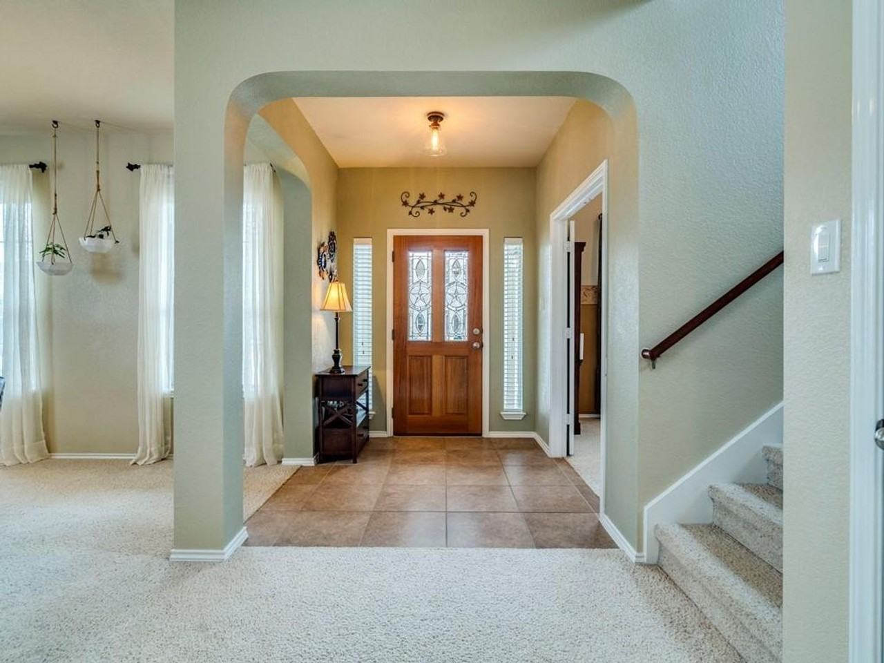 611 Boca Chica Dr - Photo 3 of 32