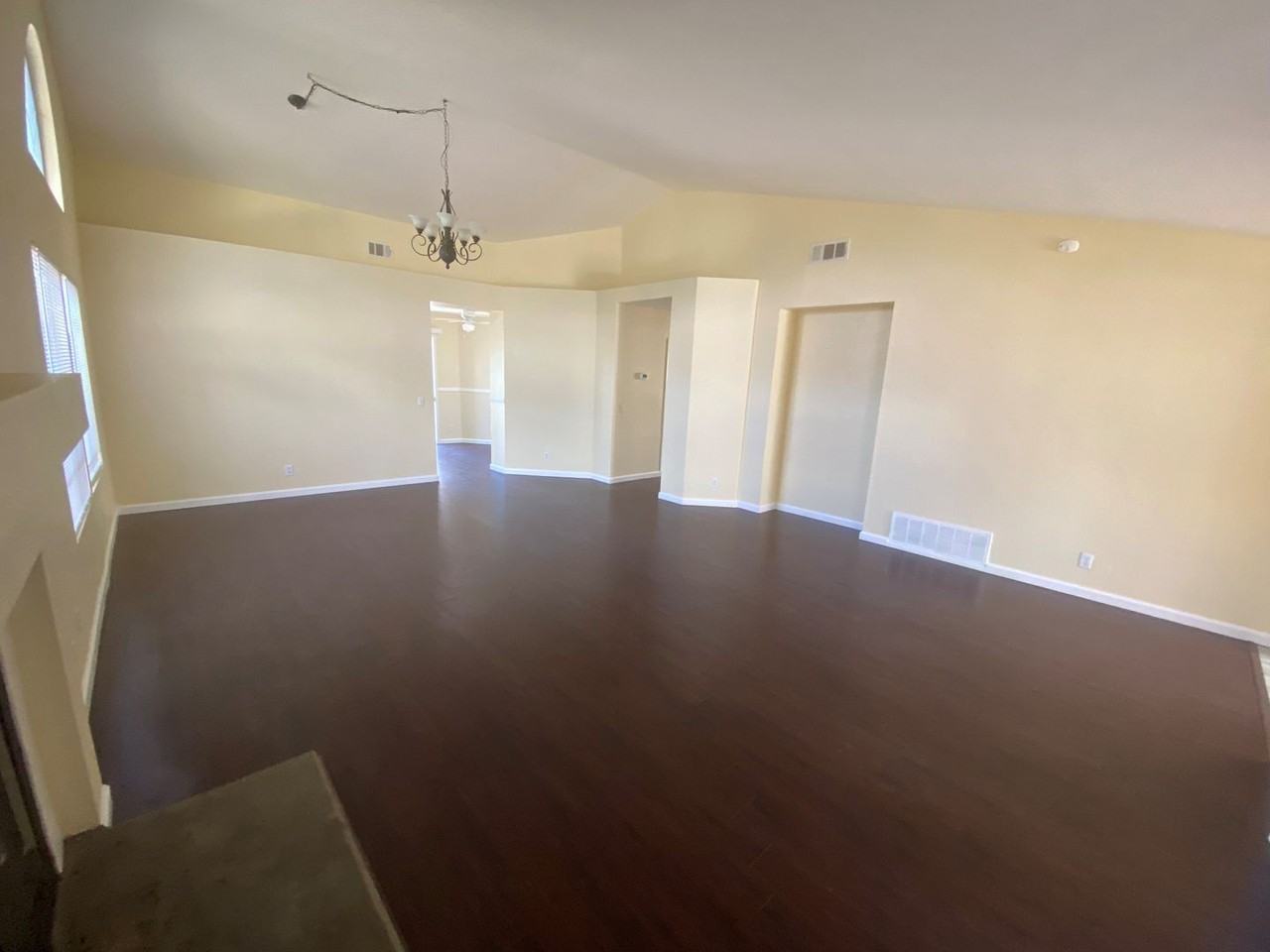 15620 15620 Laguna Ave - Photo 2 of 20