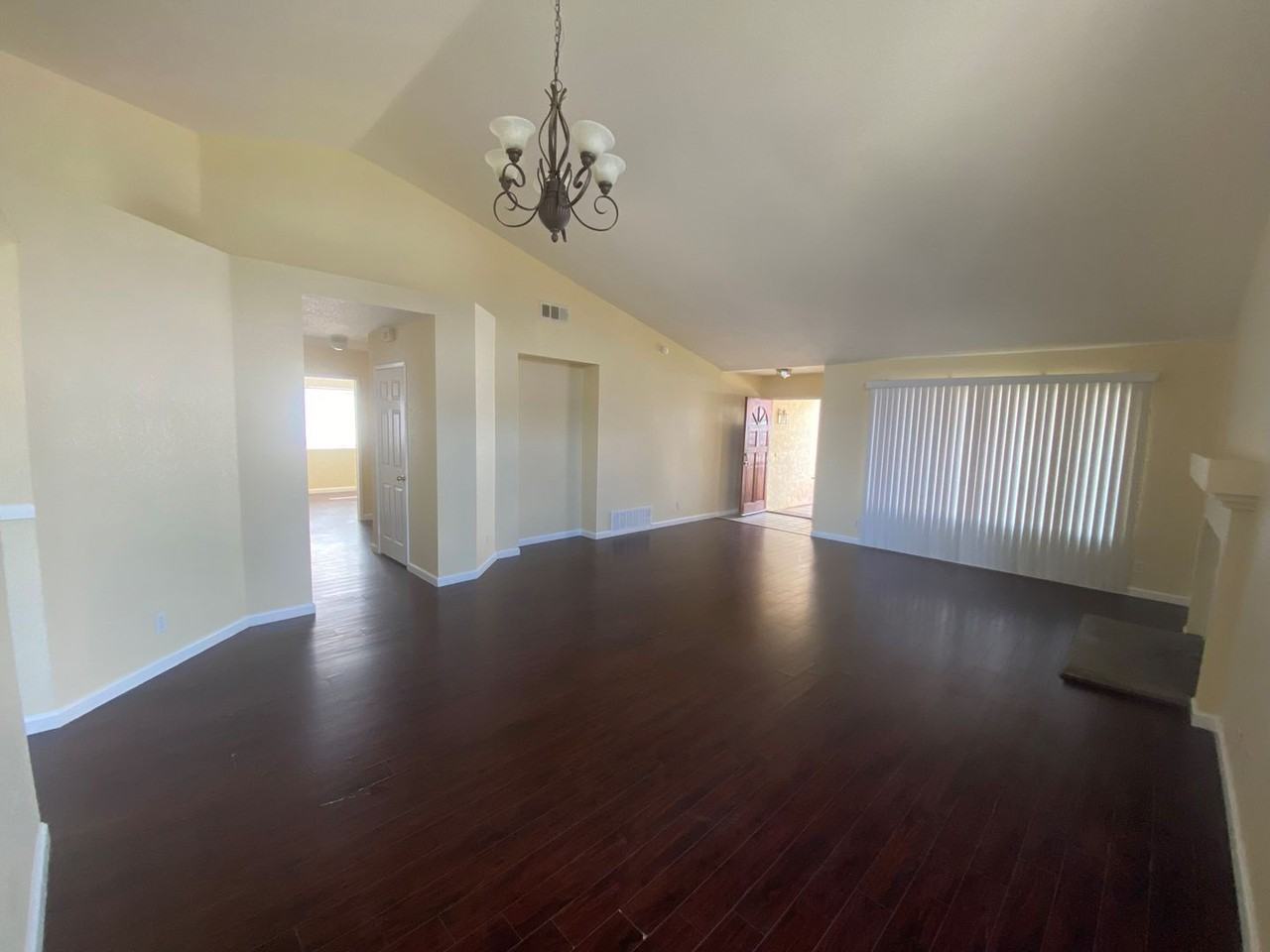 15620 15620 Laguna Ave - Photo 3 of 20