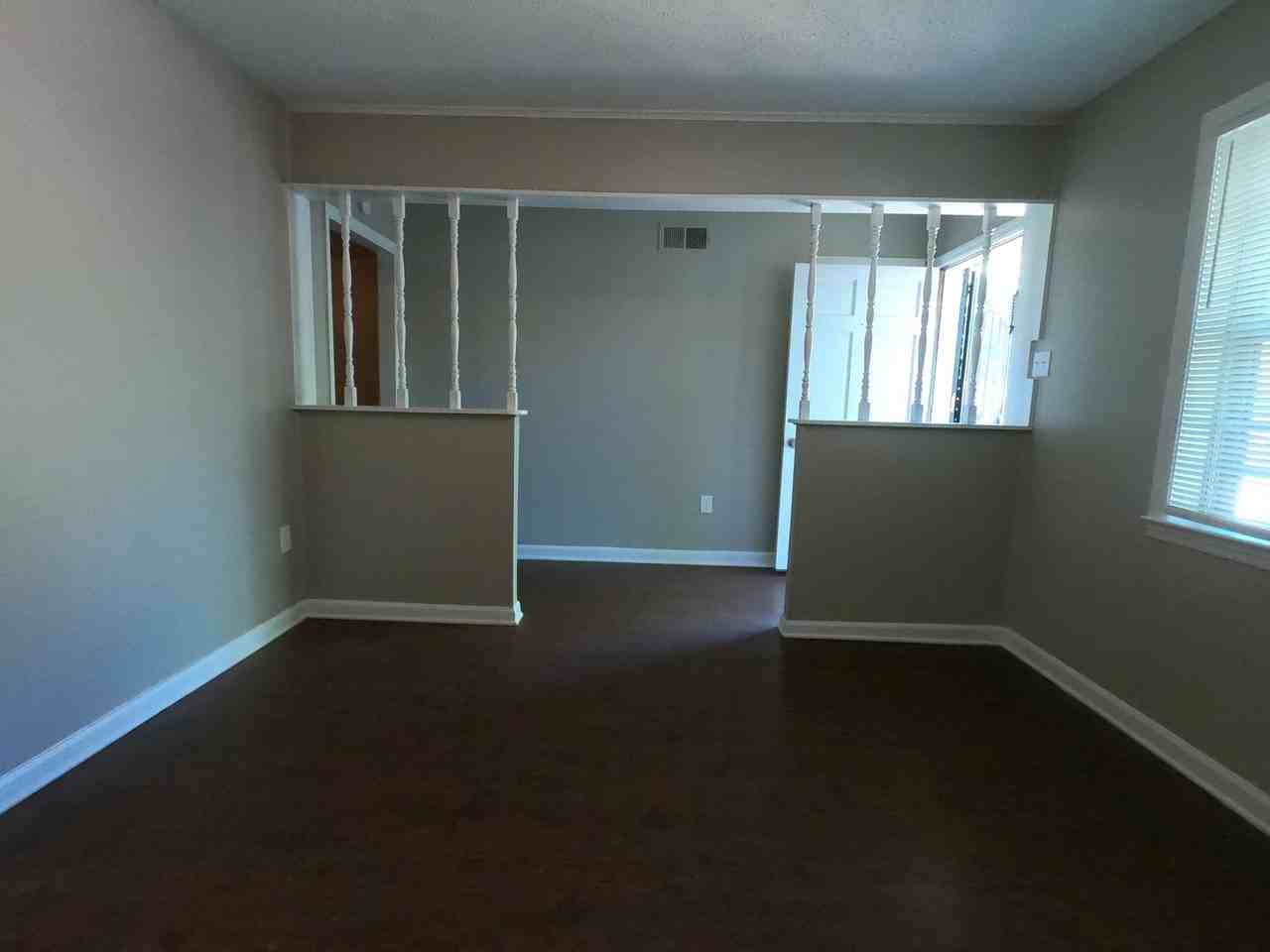 3897 Wordsworth Avenue - Photo 3 of 13