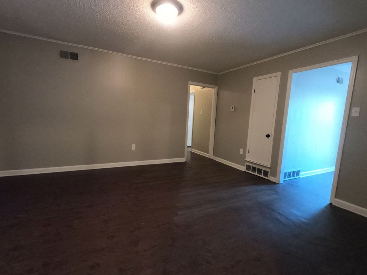 3897 Wordsworth Avenue - Photo 7 of 13