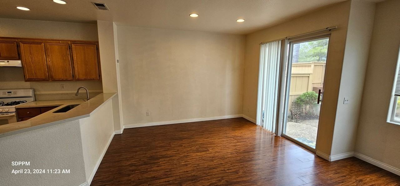 10960 Ivy Hill Dr #6 - Photo 3 of 34