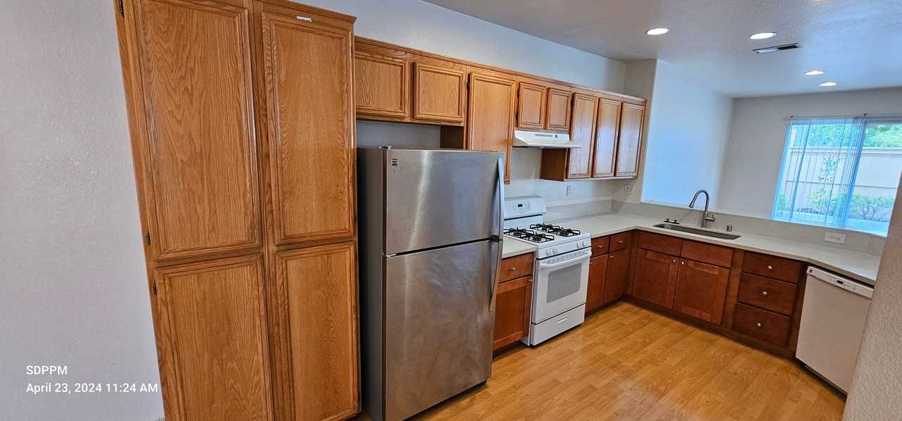 10960 Ivy Hill Dr #6 - Photo 7 of 34
