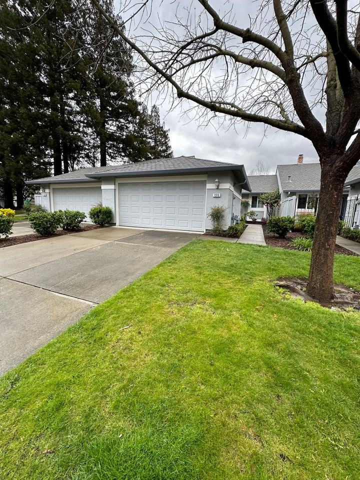 1916 Apollo Ct - Photo 2 of 17