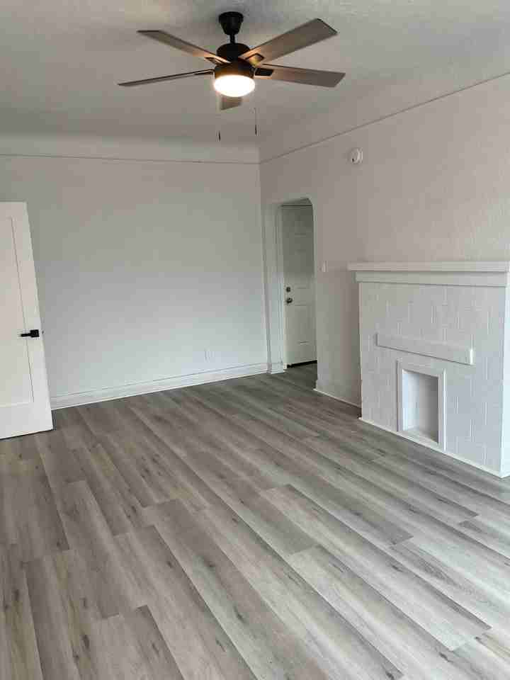 7th Street Apartments - Photo 3 of 20