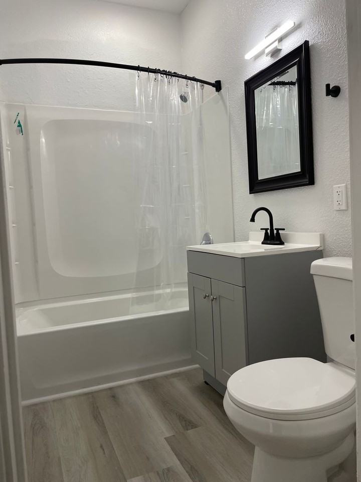 7th Street Apartments - Photo 5 of 20