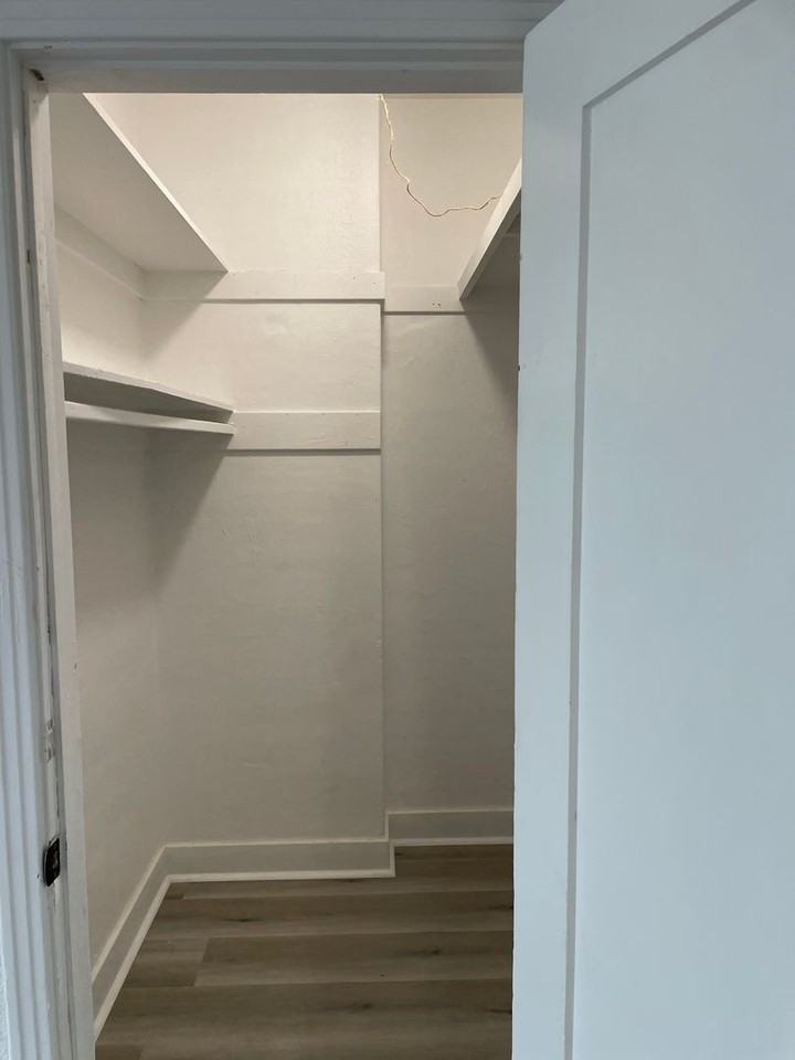 7th Street Apartments - Photo 6 of 20