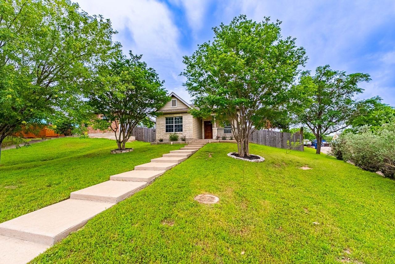 7005 Marejada Dr - Photo 3 of 24