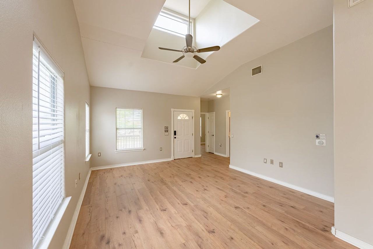 7005 Marejada Dr - Photo 5 of 24