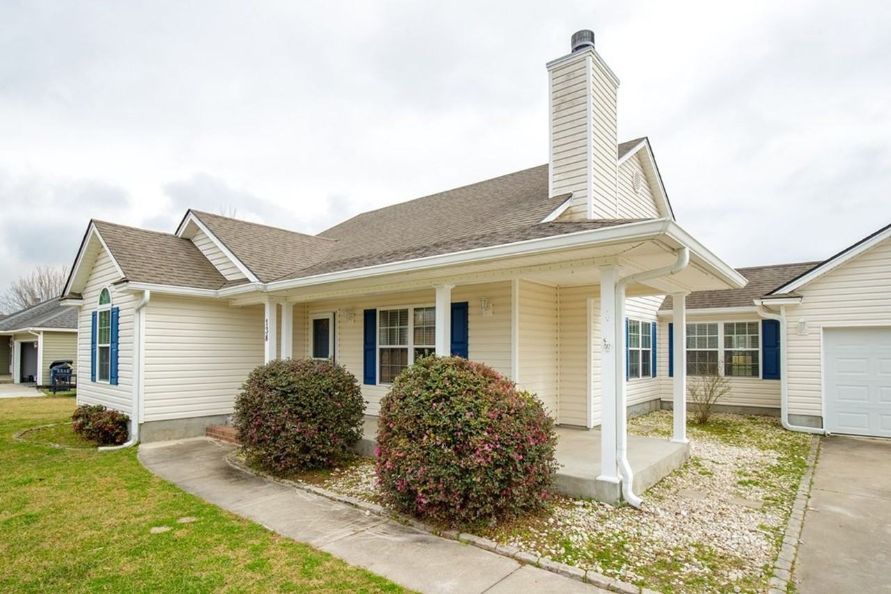 138 Oak St - Photo 2 of 23