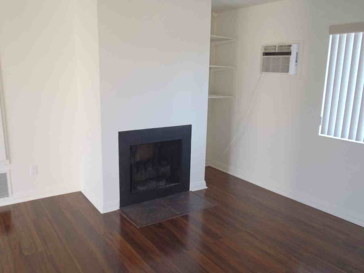 17762 Paseo Cir #D - Photo 5 of 14