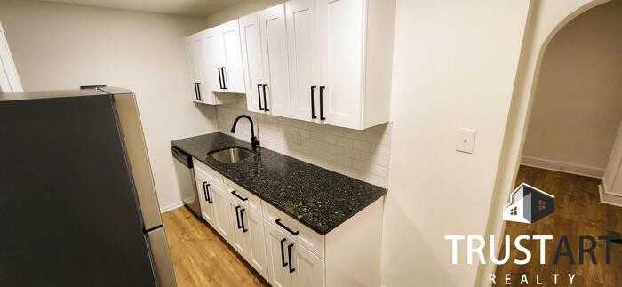 806 N Brooklyn St #1 - Photo 2 of 24