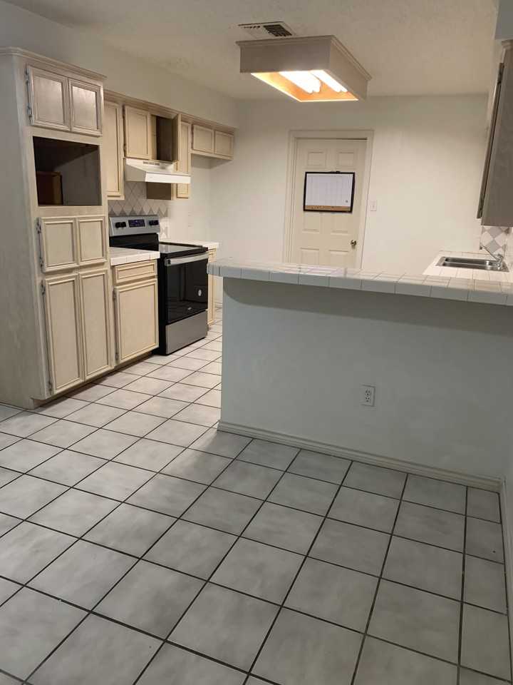 4534 Silver Hollow Dr #NA - Photo 5 of 18