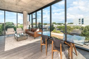 2733 W Belden Ave - Photo 1 of 1