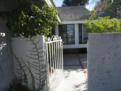 23924 Vía Rosa Linda - Photo 2 of 12