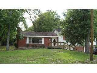 105 Crestwood Dr - Photo 2 of 13