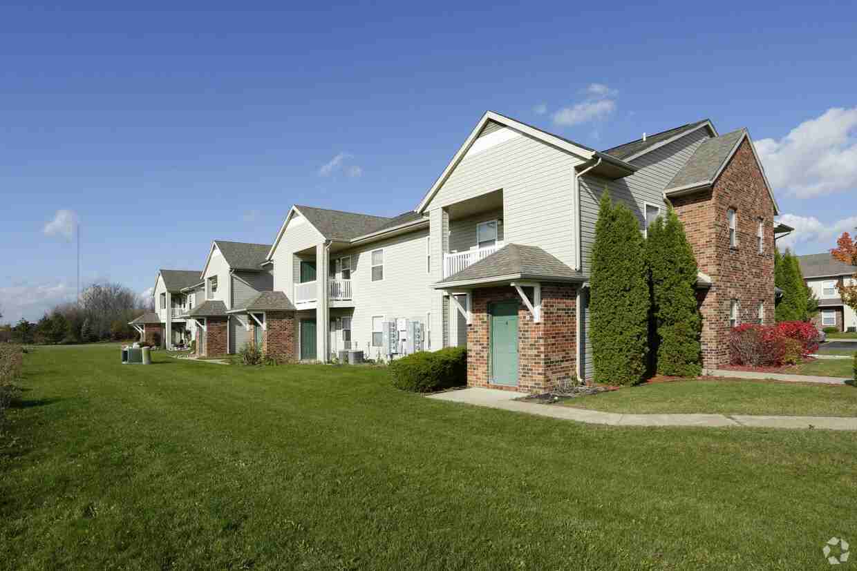 Arbors Apartments - Photo 3 of 7