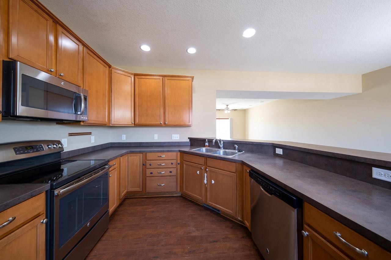 1988 Commonwealth Blvd #2 - Photo 4 of 26